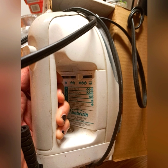 ☆ 2/$20 Sunbeam Iron - Picture 2 of 2